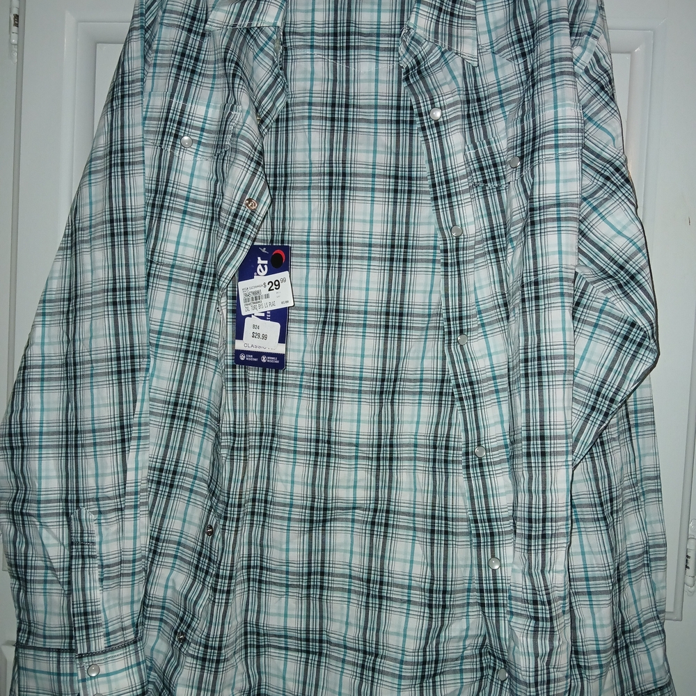 Wrangler Boys Plaid Button-Down Shirt in White and Teal